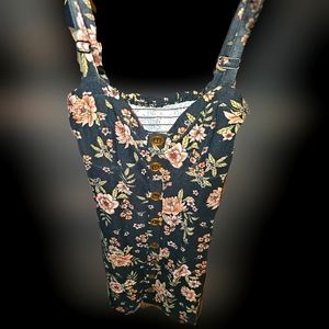 Jouniors size small. Cute mini dress